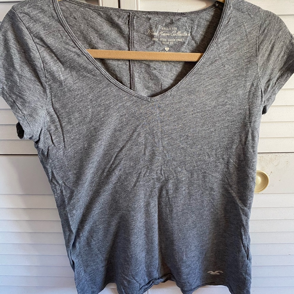 grey HOLLISTER MUST HAVE simple v neck t-shirt